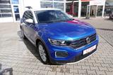 Volkswagen T-Roc 1.5 TSI DSG Style LED Navi ACC Sitzheizung - mit Benzin-Antrieb: Blau, Geländewagen
