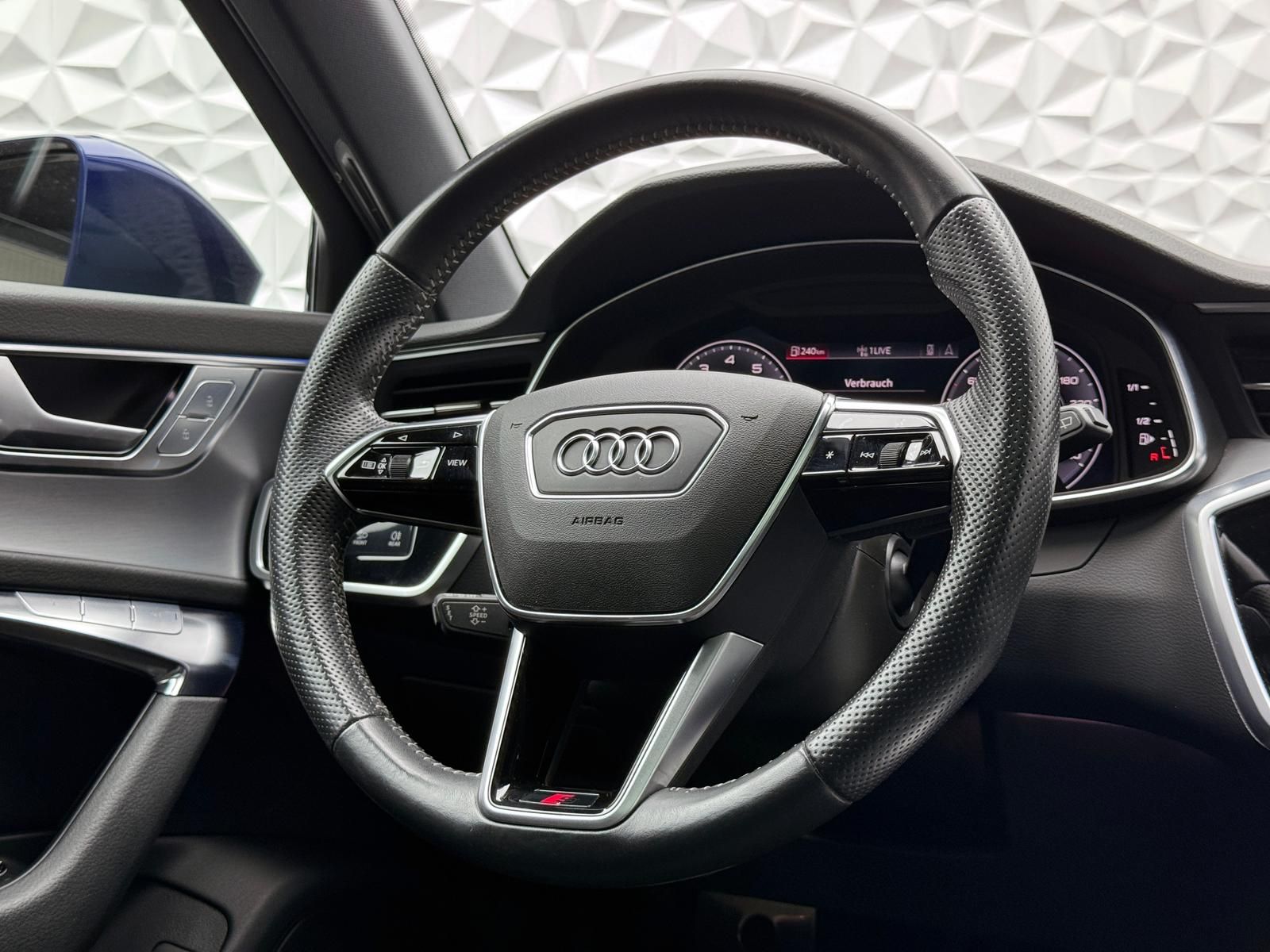 Fahrzeugabbildung Audi 45 TFSI QUAT/S-LINE/ACC/PANO/STANDHZ/B&O/KEYL/DA