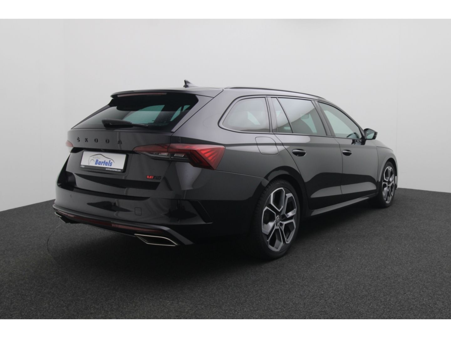 Fahrzeugabbildung SKODA Octavia Combi RS 4x4 AHK Memory ACC Canton Sound
