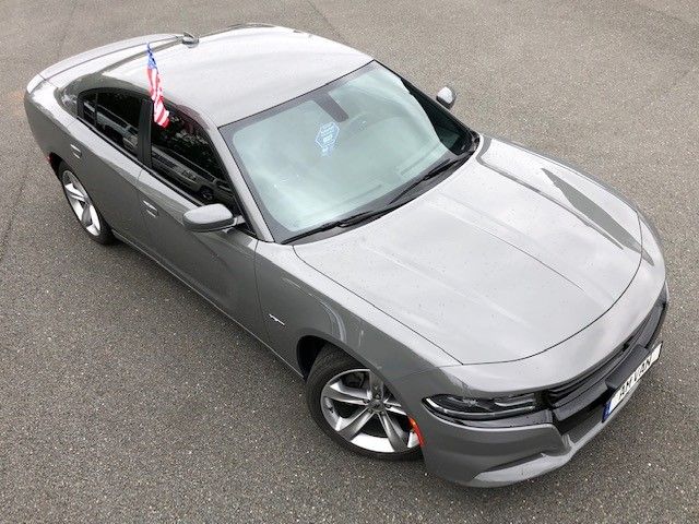 Fahrzeugabbildung Dodge Charger 5.7 V8 HEMI RT 17er Model in grau uni