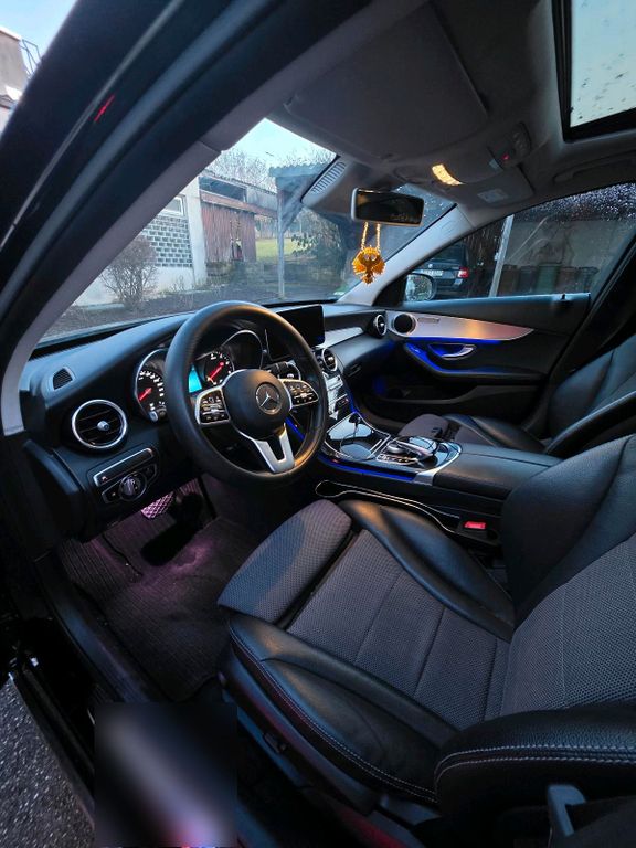Image of Mercedes-Benz C 220