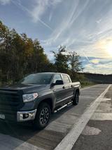 Toyota Tundra SR5  - Toyota Tundra Gebrauchtwagen