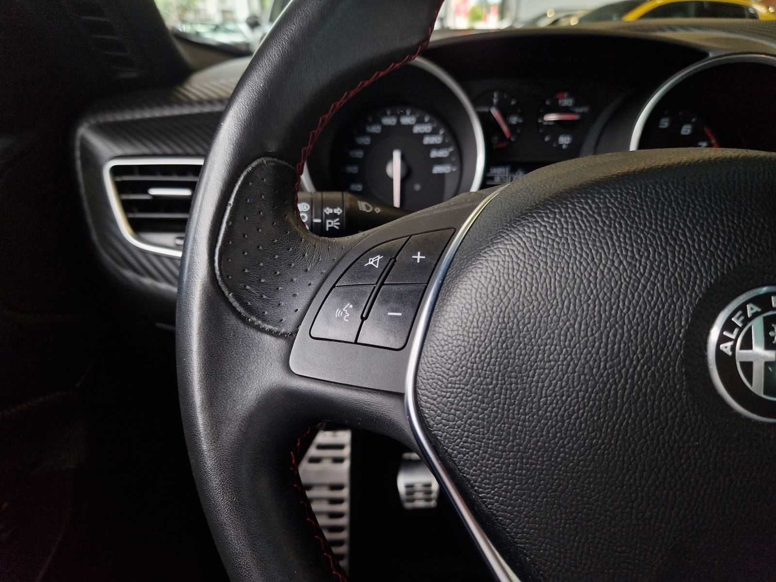 Fahrzeugabbildung Alfa Romeo Giulietta Sport KLIMA NAVI ALU