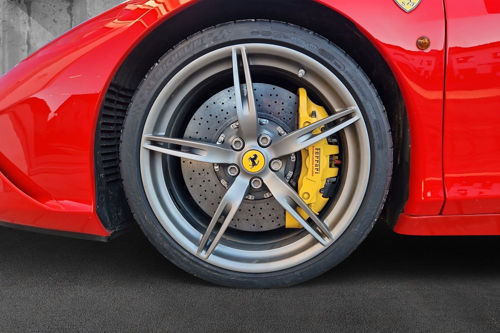 Fahrzeugabbildung Ferrari 458 Speciale*1. Hand*dt. Auto*4-Punkt Gurte*