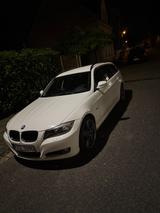 BMW E91 320i SPORTPACKET - BMW 320: E91 320i