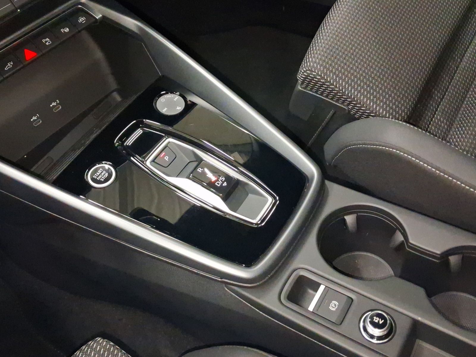 Audi A3 Sportback 45 TFSIe S LINE LM18 LED AHK NAVI foto 11