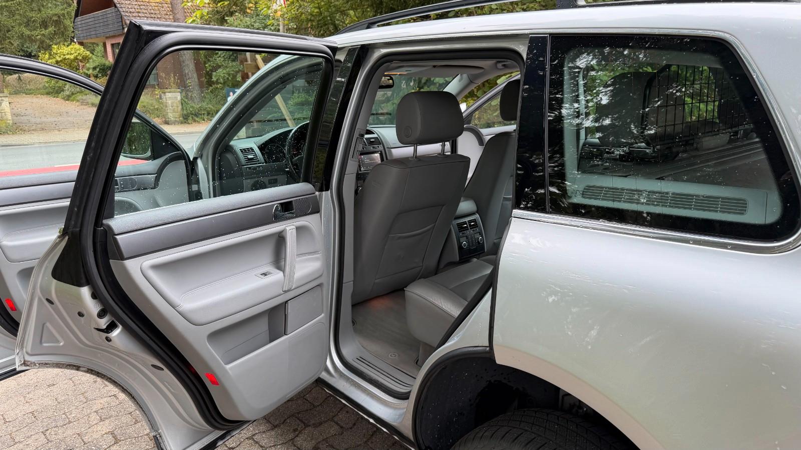 Volkswagen Touareg 2006 — photo 9