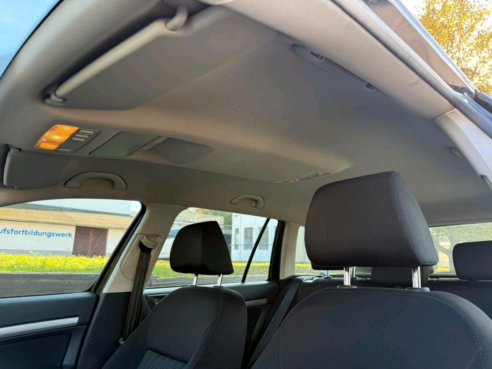 Skoda Octavia 2011 — photo 12