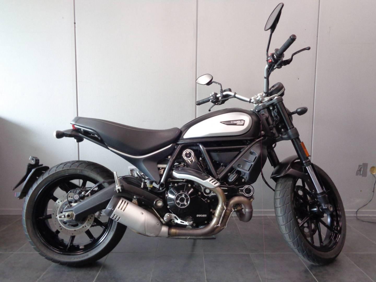 Ducati Scrambler 800 Icon Dark