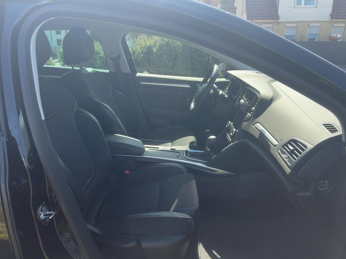 Fahrzeugabbildung Renault Megane Grandtour INTENS TCe 140 EDC SKZ LKHZ
