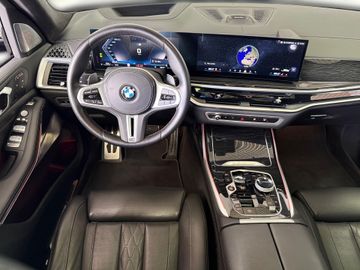 BMW X7 M60 - 12