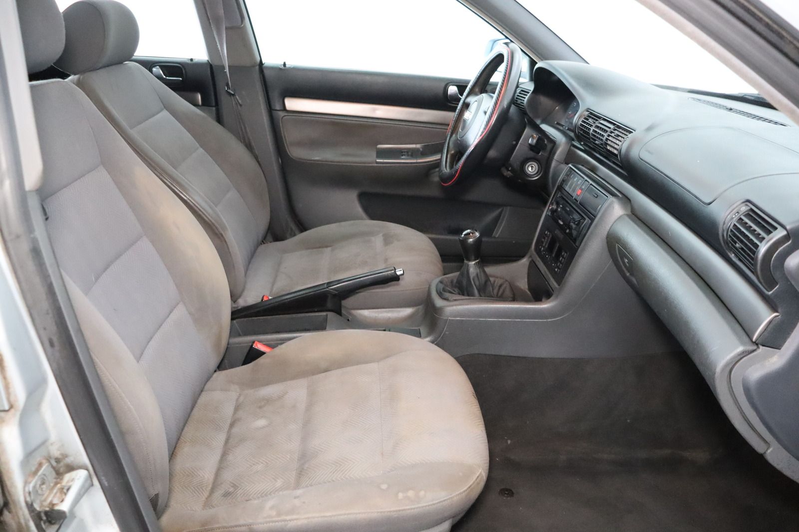 Fahrzeugabbildung Audi A4 1.8 Avant 5V * Klimaautomatik