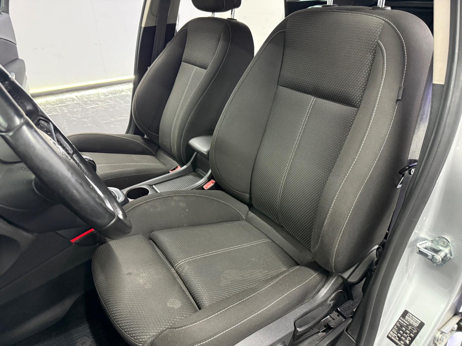 Opel Astra 2014 — photo 9