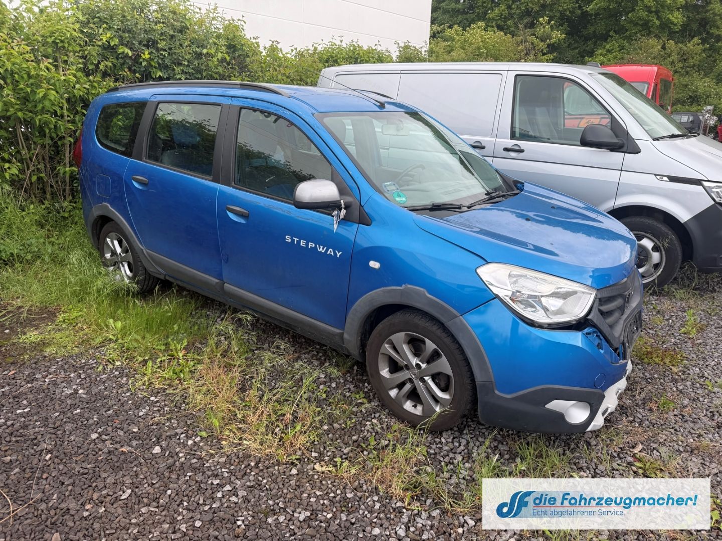 Fahrzeugabbildung Dacia Lodgy Stepway 1.2 TCe 115 *FRONTSCHADEN