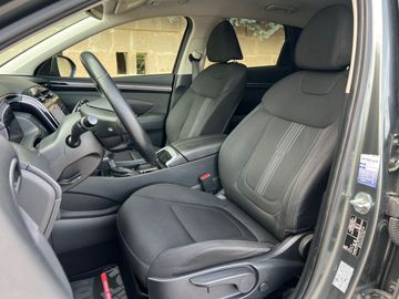 Hyundai TUCSON - 11