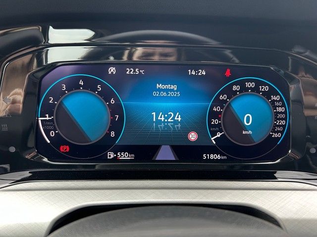 Fahrzeugabbildung Volkswagen Golf VIII Variant 1.5TSI Life LED+ACC+NAVI+PARKL