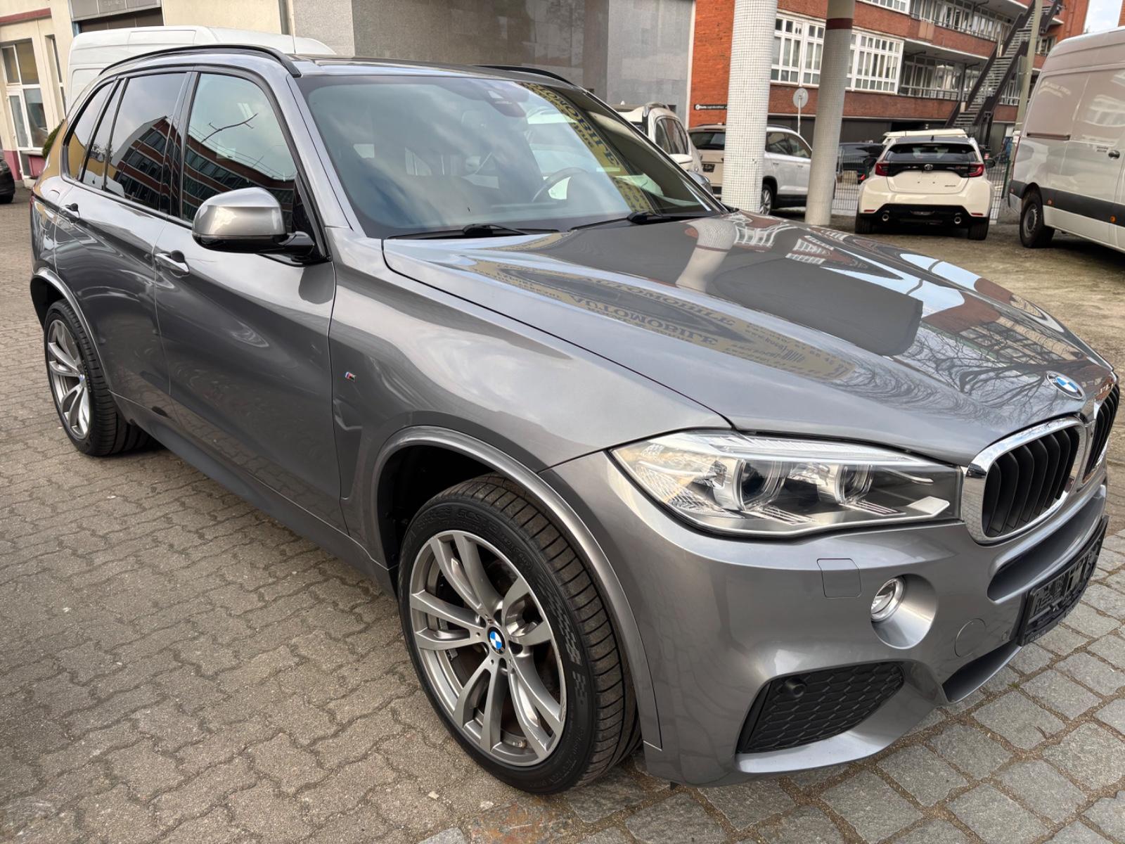 BMW X5 xDrive 30 d M- Paket Sportpaket LEDER/PAN/HUB