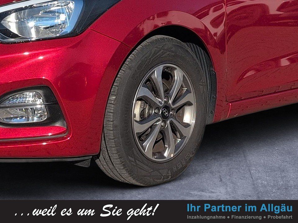 Fahrzeugabbildung Hyundai i20 1.2 ADVANTAGE 2J-GARANTIE KAMERA+CARPLAY+SHZ