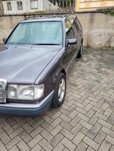 Mercedes-Benz E 230 - Mercedes-Benz E 230: Kombi