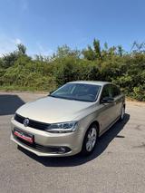 Volkswagen Jetta VI Match 1.6 TDI *Sitzheizung*Klimatronik* - gebrauchte VW Jetta aus dem Jahr 2013