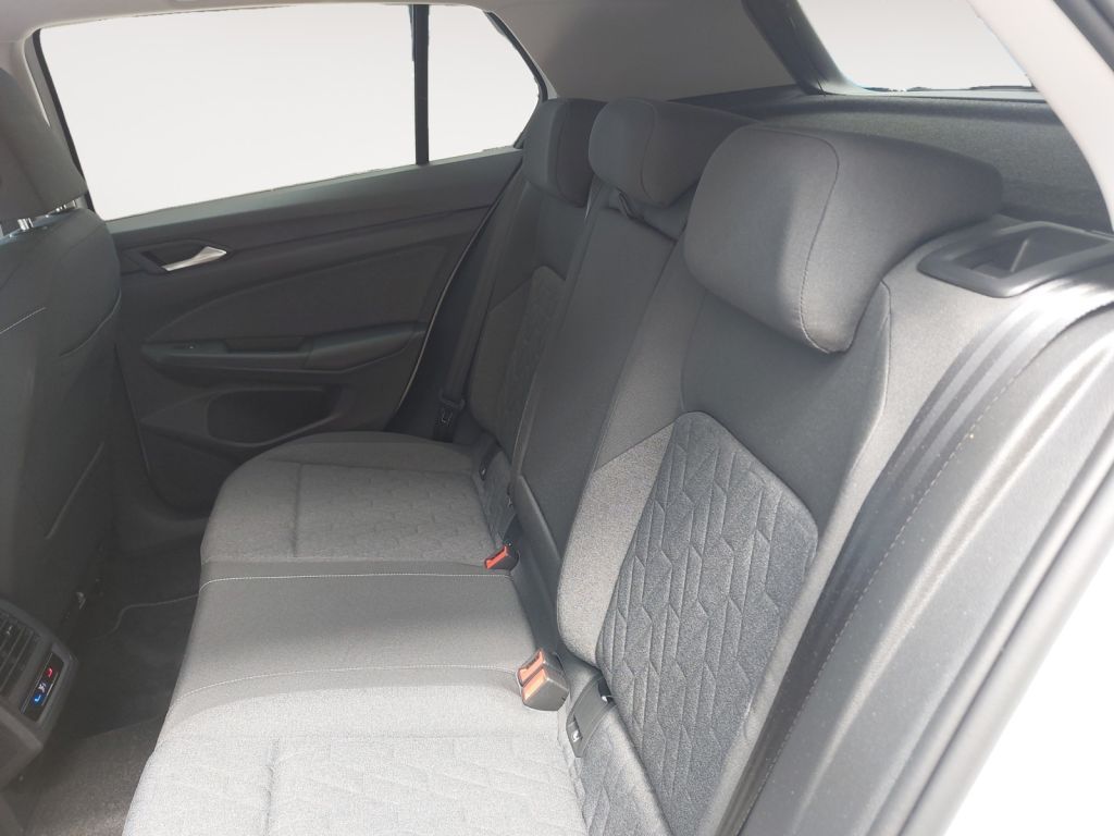 Fahrzeugabbildung Volkswagen Golf 1.0 TSI Move LED Navi RFK