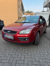 Ford Focus 1,6l / TÜV Neu / 4 Türer - Ford Focus: Türer