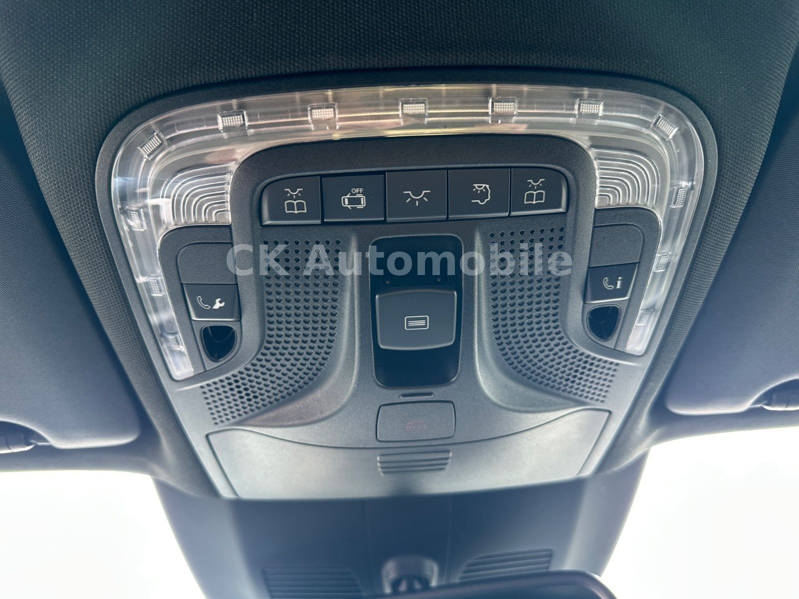 Fahrzeugabbildung Mercedes-Benz V 300 Avantgarde Edition AMG-LIne 4Matic Lang