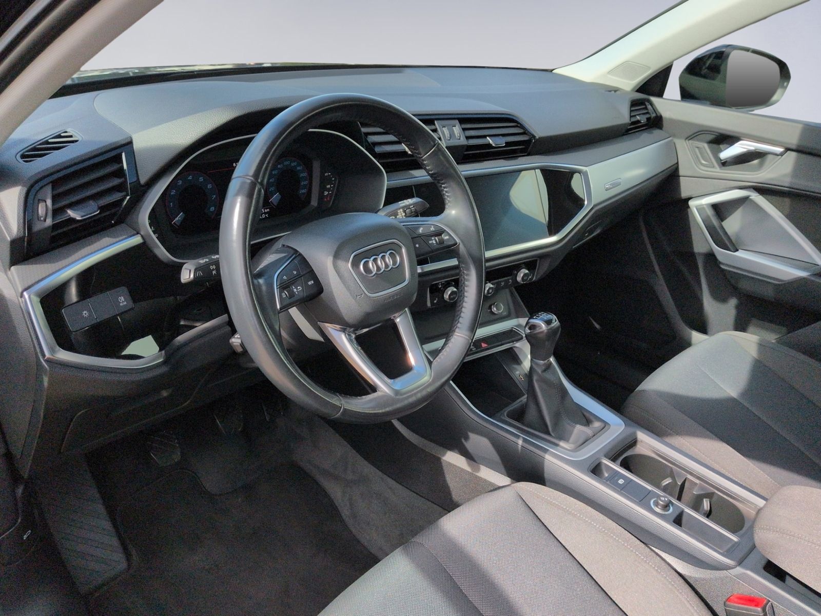 Q3 35 TFSI GRA+LED+SHZ+NAVI+18"+