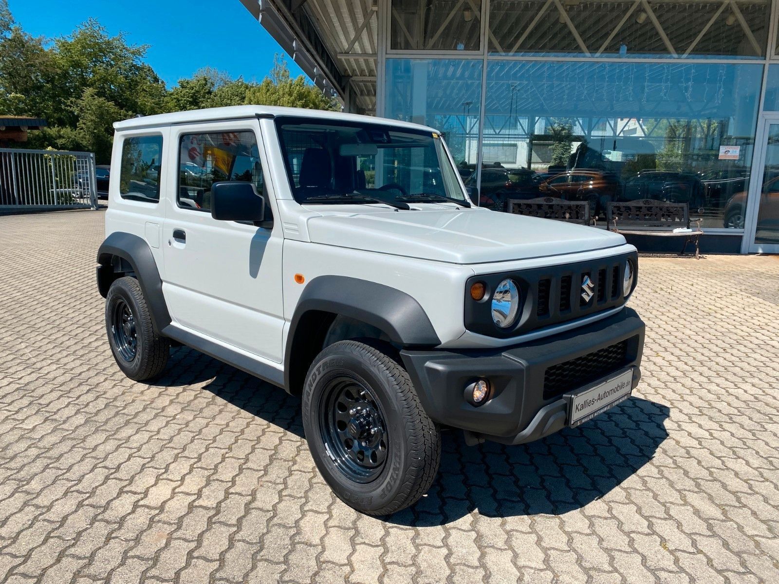 Fahrzeugabbildung Suzuki Jimny 1.5 4WD Allgrip KLIMA+SHZ+TEMPOM.+SOFORT