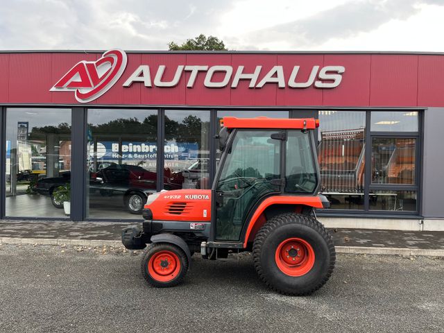 Kubota STV 32 - C