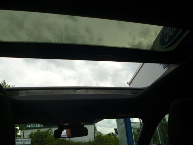 Focus Lim. ST-Line*PANO*SHZ*Allwetter*Webasto*