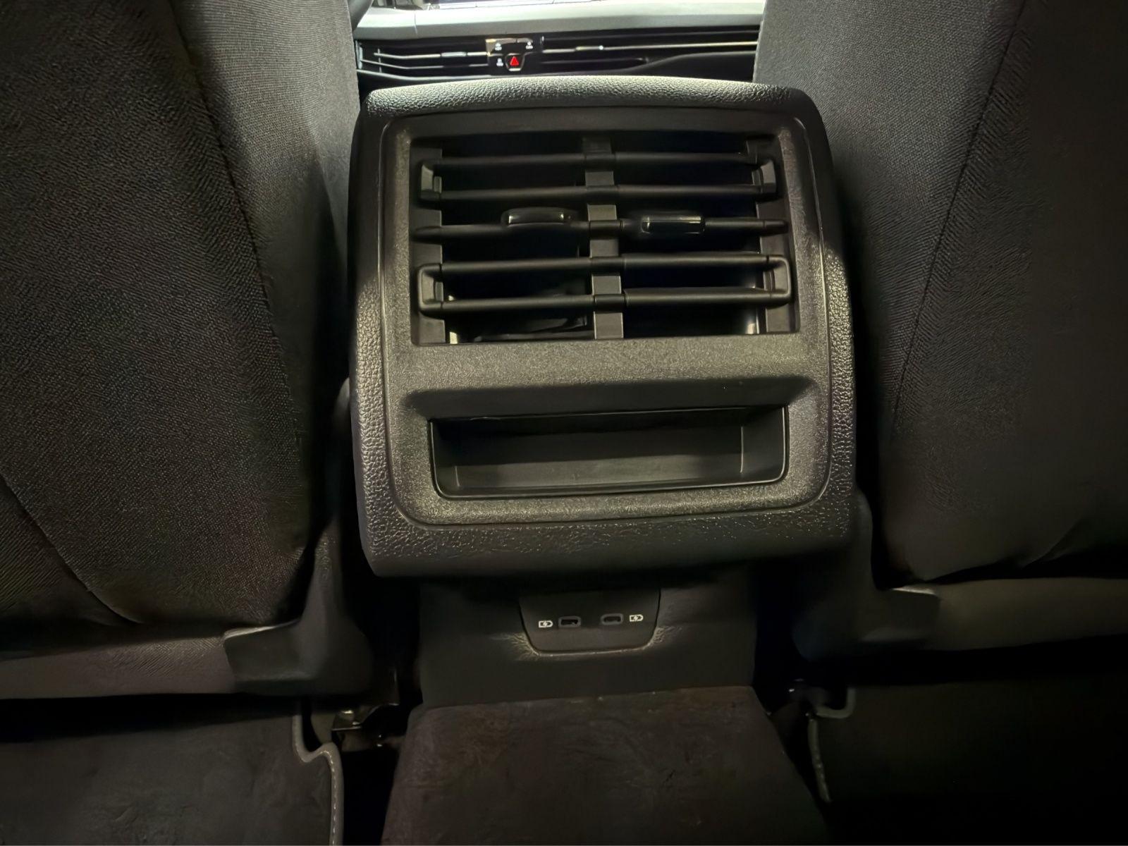 Volkswagen Golf VIII 1.0 eTSI DSG Life NAVI+LED+ACC+SITZHZG, миниатюра 21