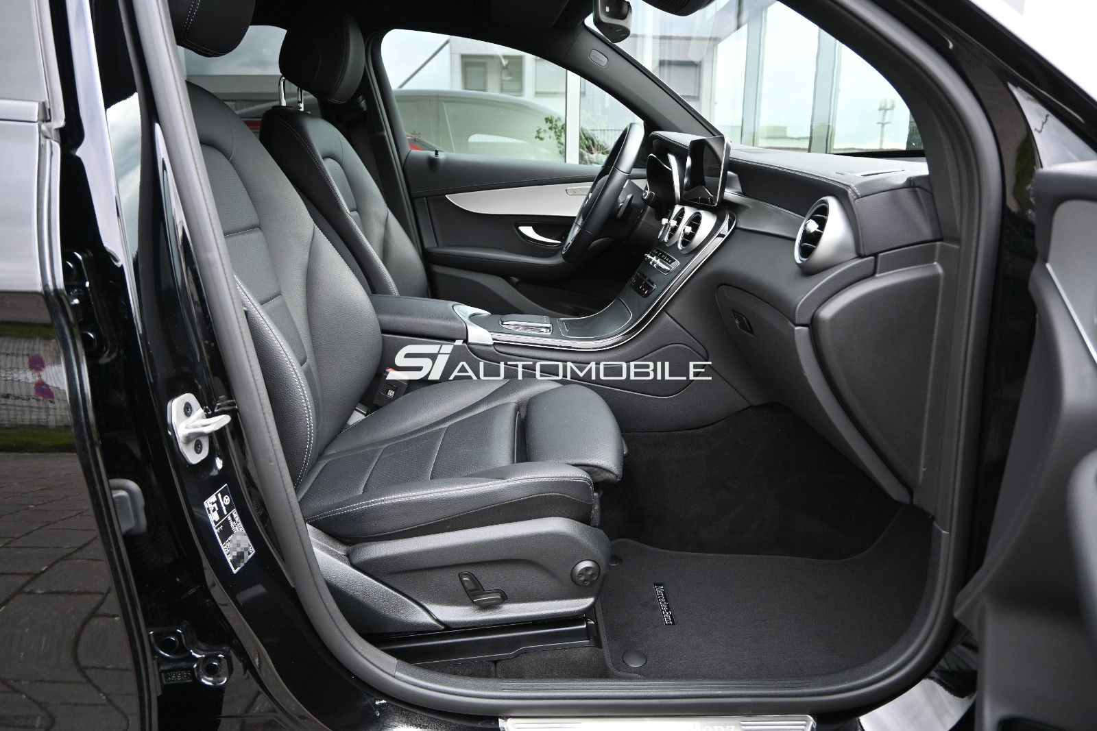 Fahrzeugabbildung Mercedes-Benz GLC 300 d 4M. Coupé NIGHT °ACC°AHK°360°STANDHEIZ