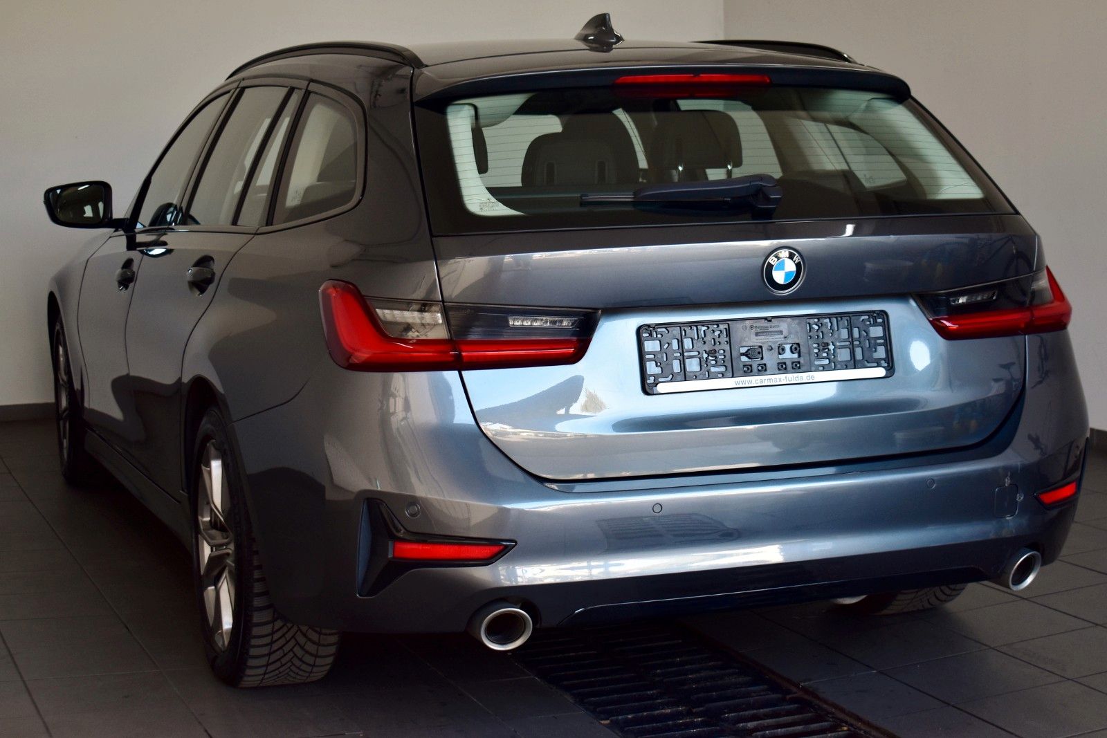 Fahrzeugabbildung BMW 320 d  Touring Sport Line,Leder,Navi,LED,AHK el.