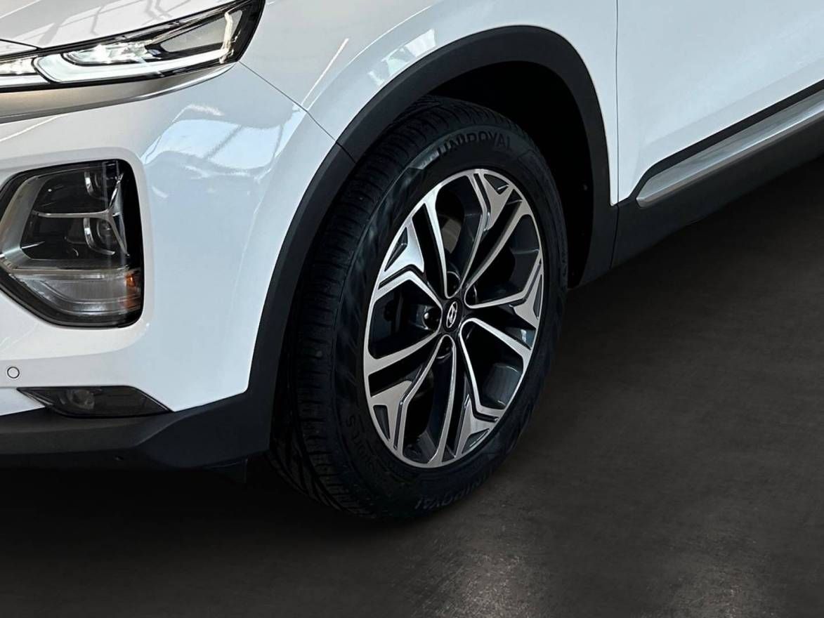 Fahrzeugabbildung Hyundai New Santa Fe Premium