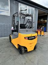Jungheinrich EFG 430 Baujahr 2019/ Stunden 5369 Akku 2018 - Jungheinrich Schubmaststapler