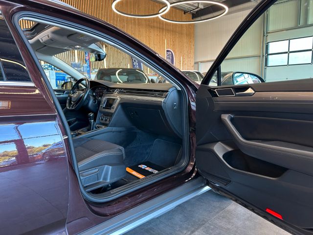 Volkswagen Passat Alltrack *PANO*3-Zonen*Keyless*AHK*