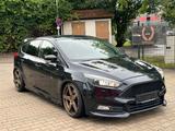 Ford Focus Lim. ST XENON NAVI BULLX LEDER - Ford Focus: X