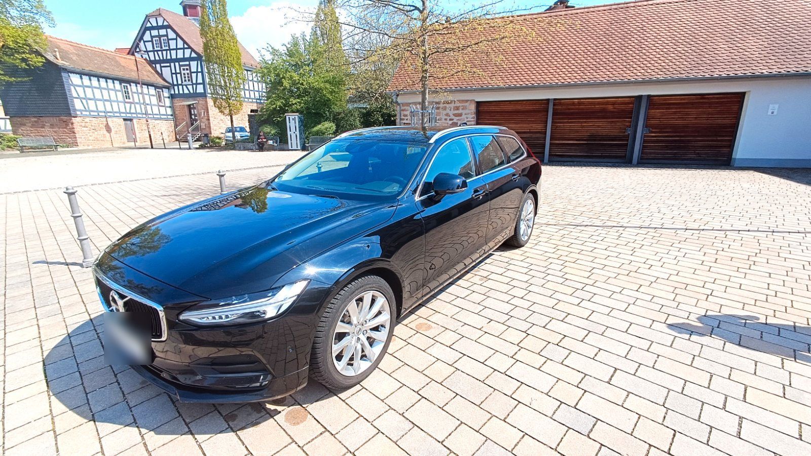 VOLVO V90