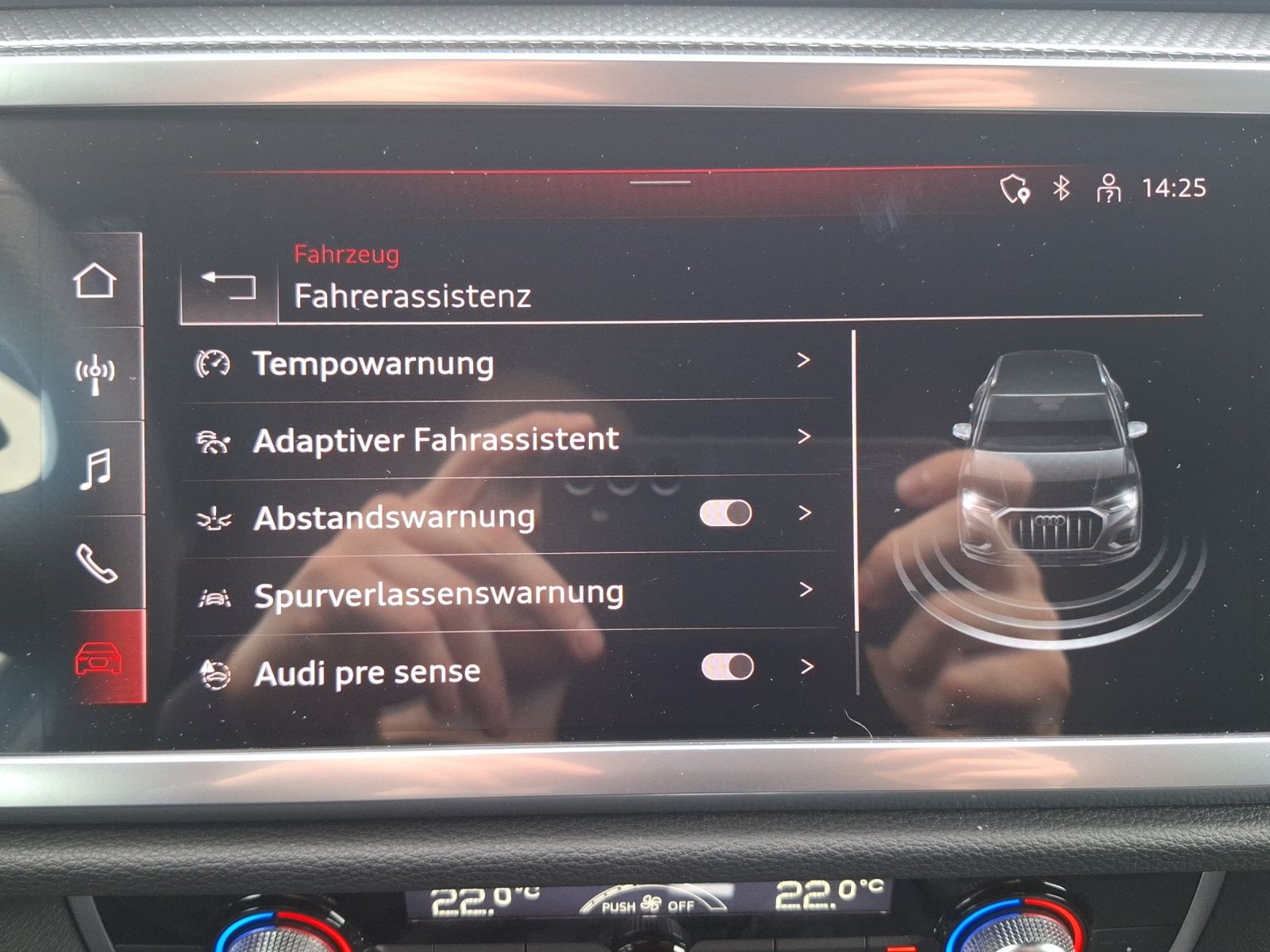 Fahrzeugabbildung Audi Q3 35 TFSI S-line S-tronic LED AVC APP ACC PDC S