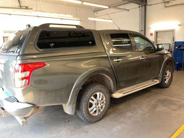 Mitsubishi L200 Plus DoKa 4WD +1.HAND+HARDTOP+SHZ+NAVI+AHK+