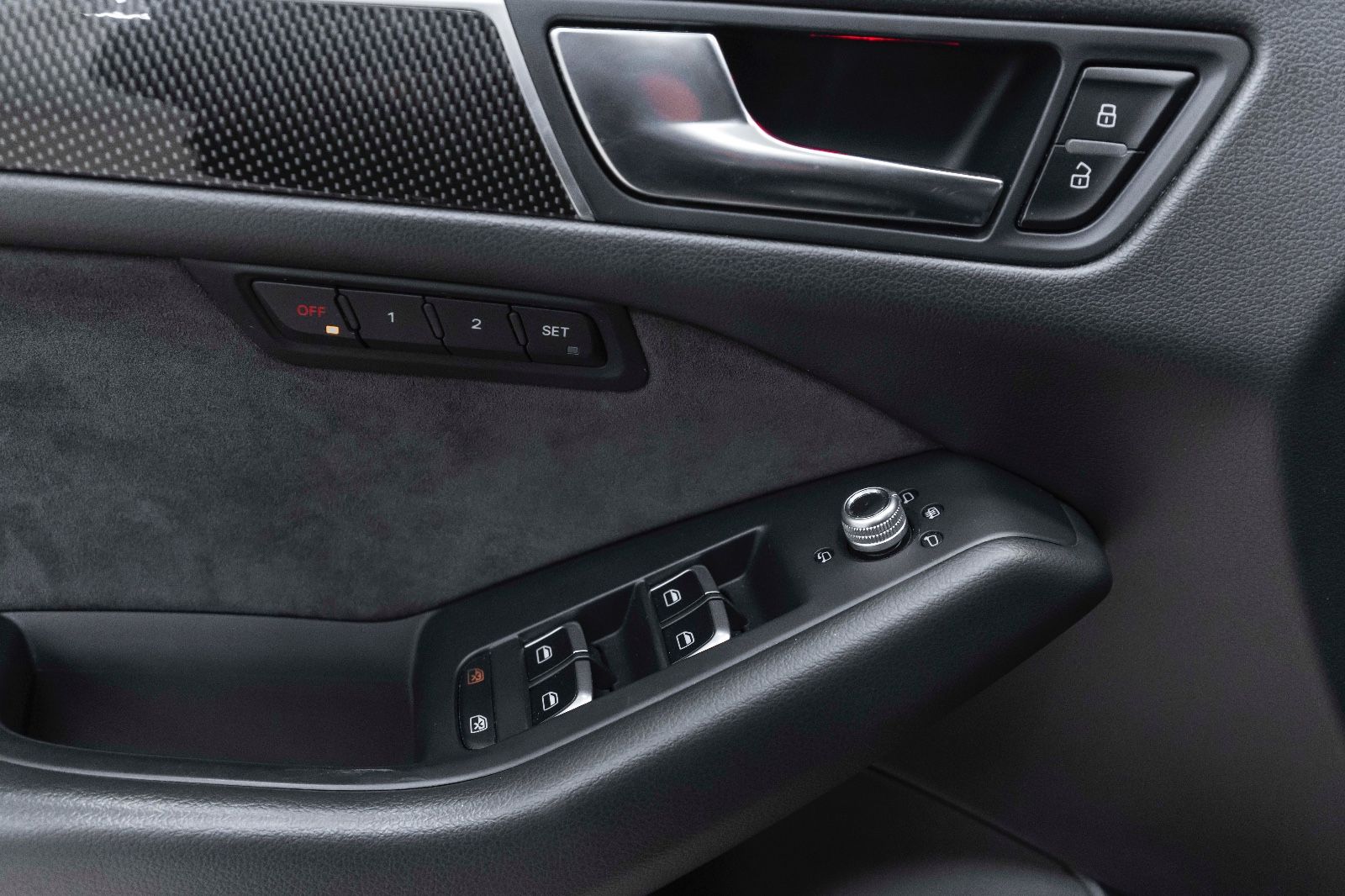 Fahrzeugabbildung Audi SQ5 3.0TFSI QUATTRO B&O BIXENON KAM NAV ALC PANO