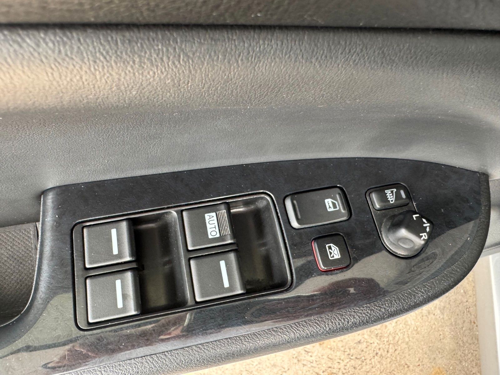 Fahrzeugabbildung Honda Accord Lim. 2.0 Executive Autom. Klimaaut./Leder