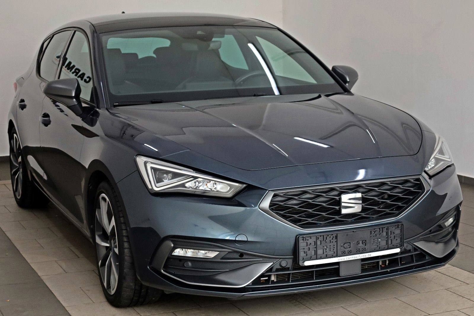 Fahrzeugabbildung SEAT Leon FR, Navi,LED,SH,Kamera,Panorama,ACC, SR+WR