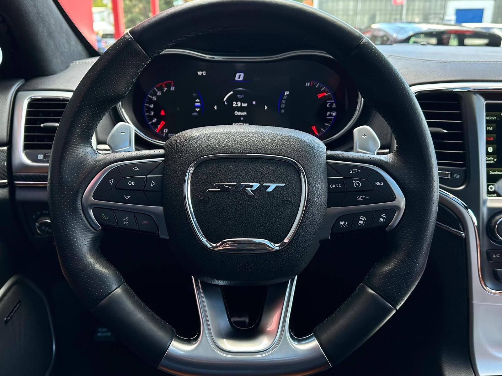 JEEP Grand Cherokee 6.4 HEMI SRT 4x4* BIXEN#AHK#PANO - Image 11