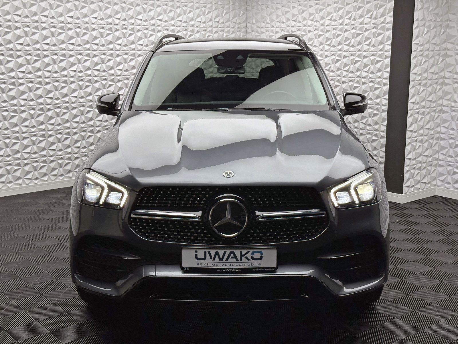 Fahrzeugabbildung Mercedes-Benz GLE 350d AMG 4M V6/DISTR/PANO/STHZ/360°/AHK/22"