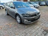 Volkswagen Polo 1.6 TDI 95 CV 5p. Highline BlueM - Volkswagen Polo mit Diesel-Antrieb: Limousine, 1.9
