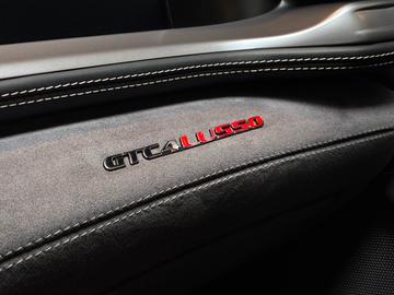 2019 Ferrari GTC4LUSSO — миниатюра 11