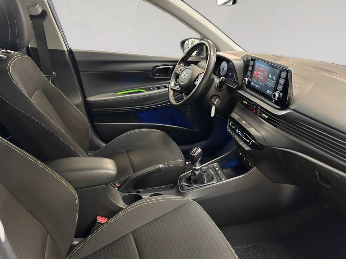 Fahrzeugabbildung Hyundai i20  Intro Edition Dach-Lackierung