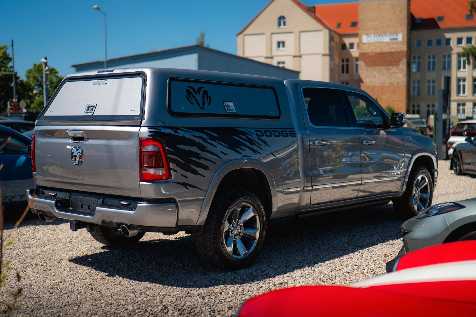 Fahrzeugabbildung Dodge RAM 5.7 V8 HEMI 4x4 Limited Longbed Hardtop 19%